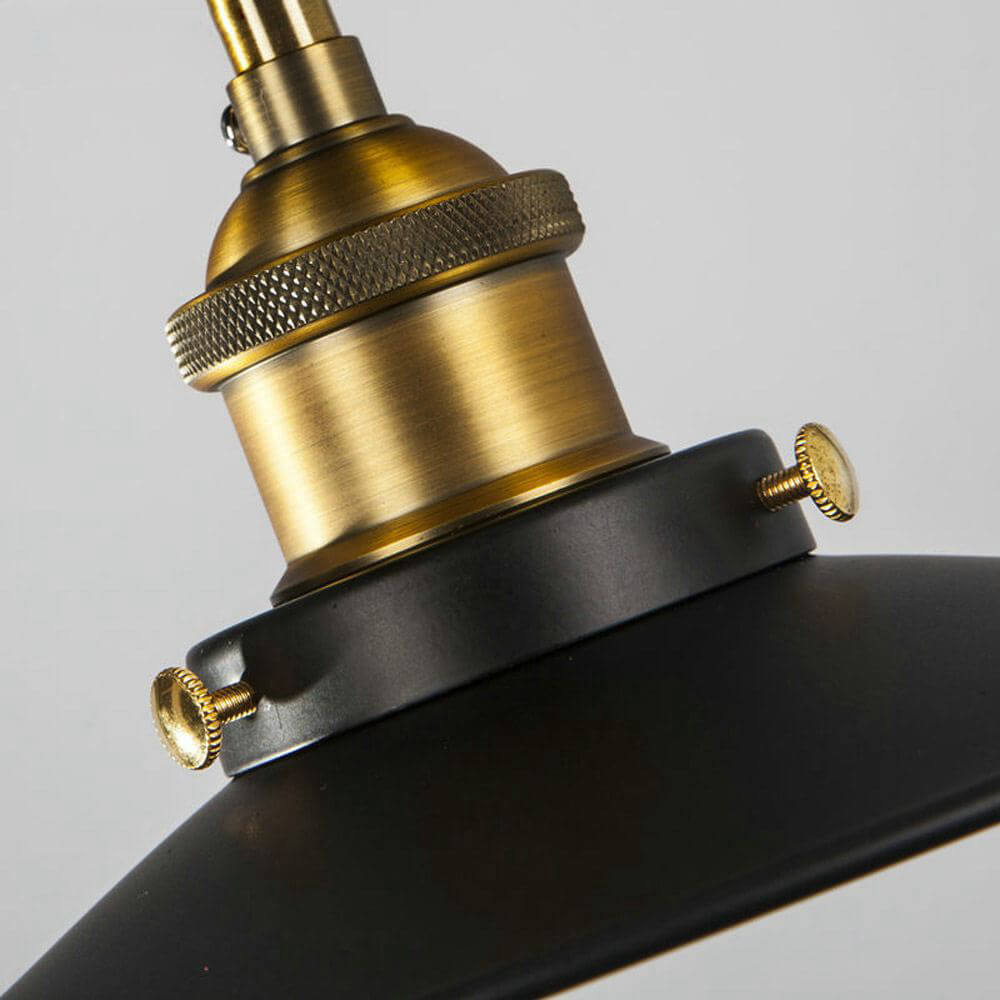 Metal lamp holder